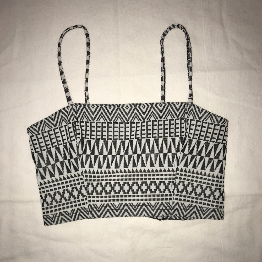 Black & white crop top